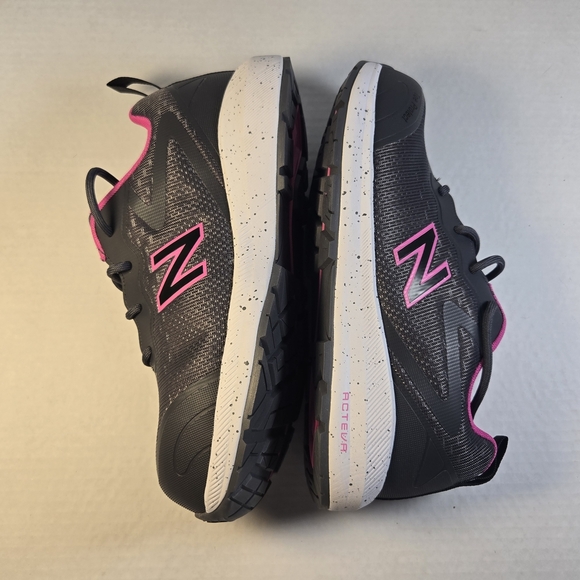New Balance Logic Safety & Work Shoe Gray and Pink Sneakers Size 7 WIDE - Picture 4 of 9